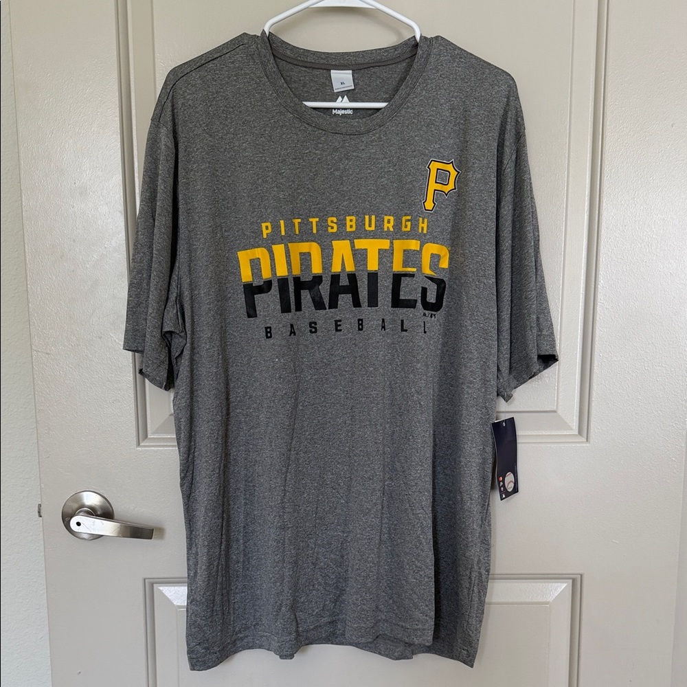 Pittsburgh Pirates Baseball Tee Men’s XL Majestic Gray NWT